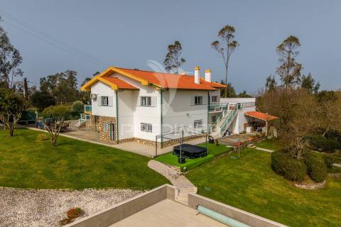 Moradia para comprar em feteira - cela