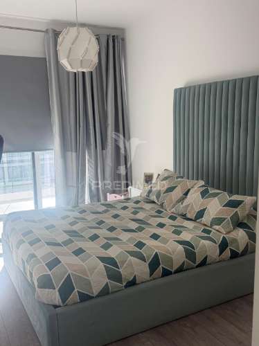 Apartamento t4 semi-novo com vista rio douro