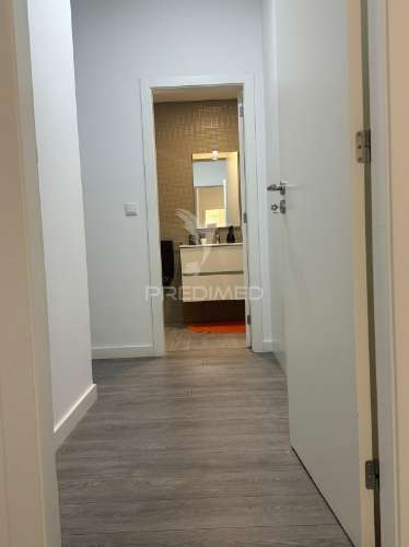 Apartamento t4 semi-novo com vista rio douro