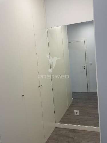 Apartamento t4 semi-novo com vista rio douro