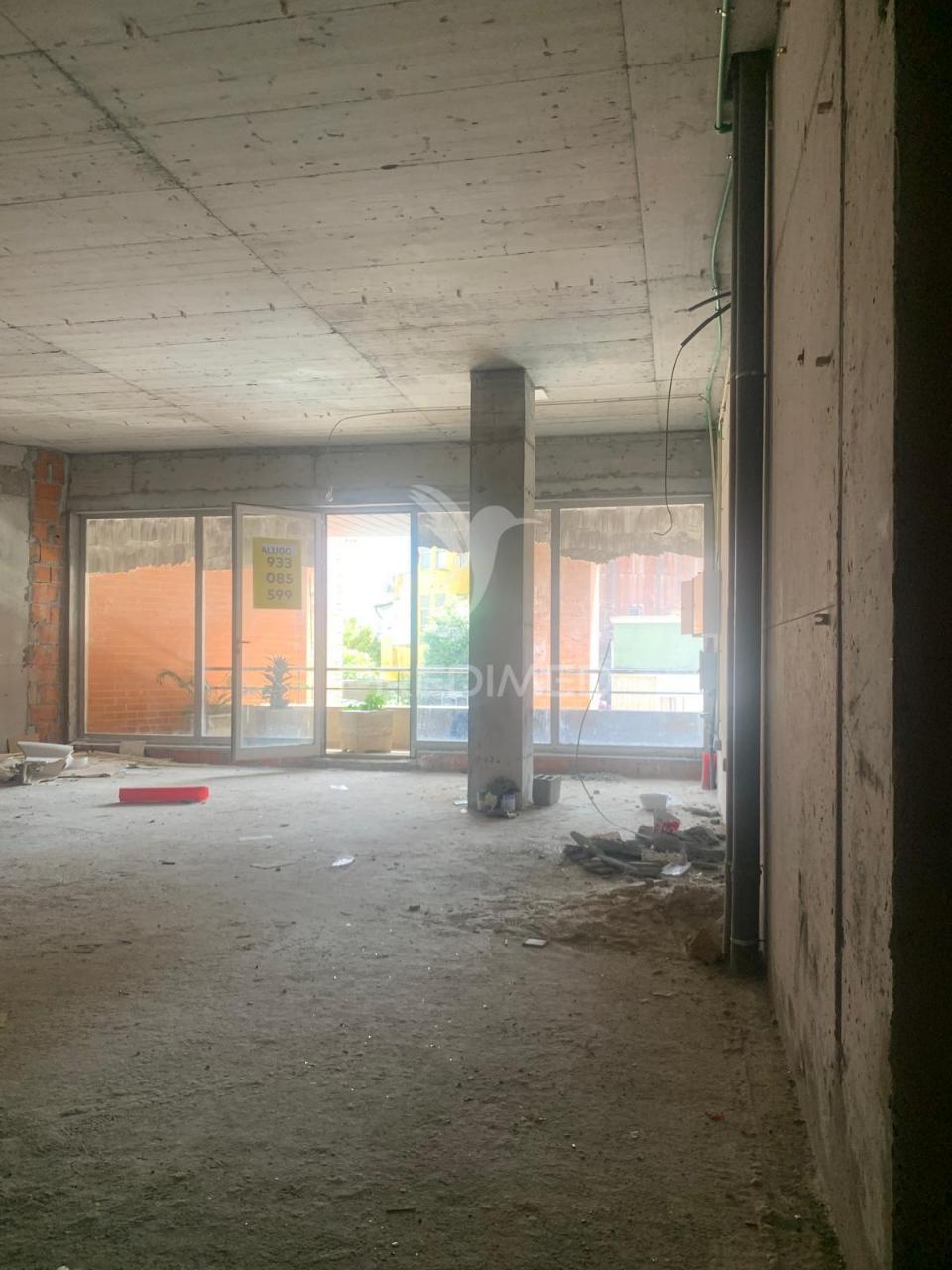 Loja em bruto na praça da rainha dona amélia, bonfim