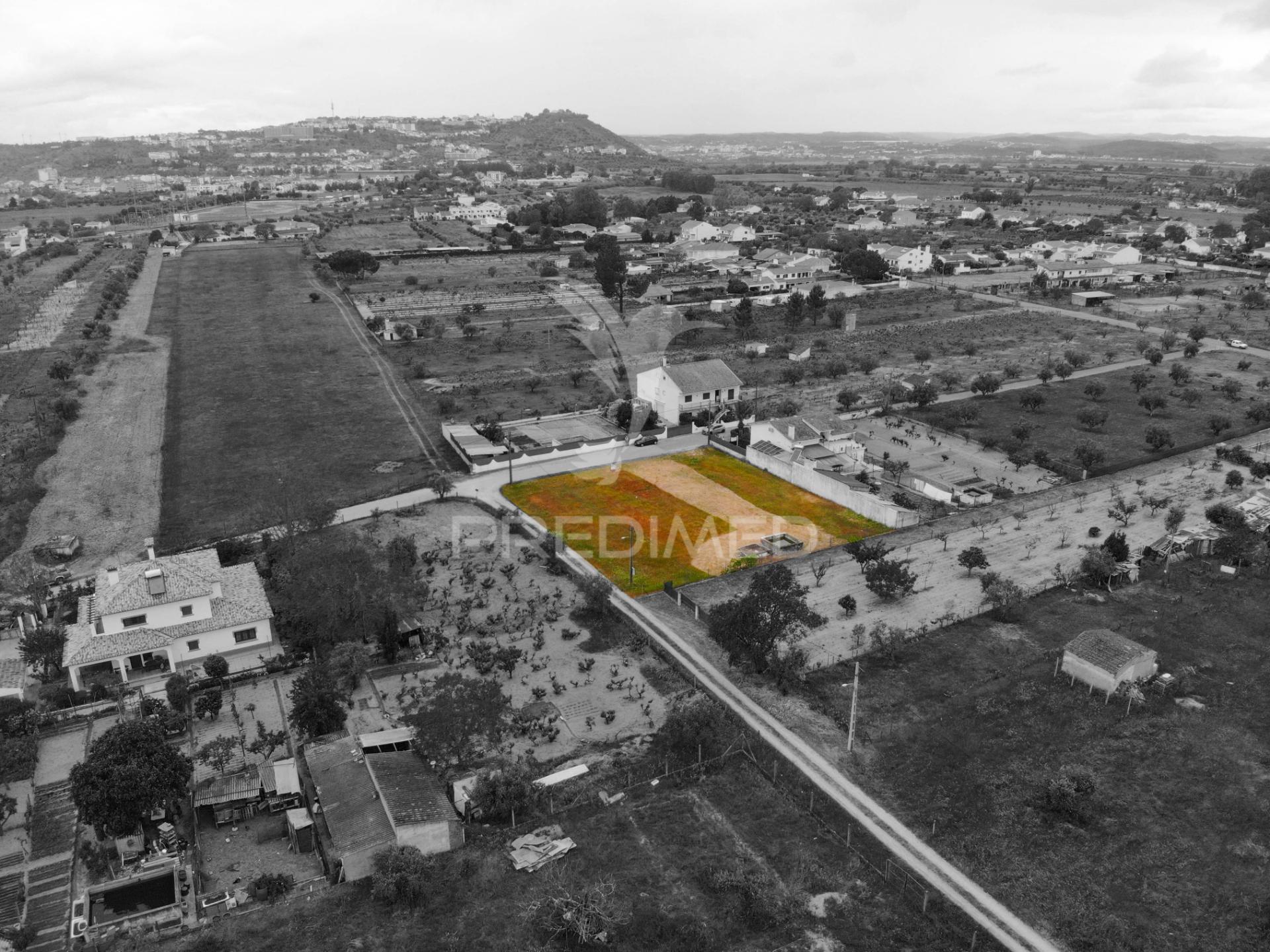 Terreno com 1.440m² em fojo - rossio ao sul do tejo, abrantes.