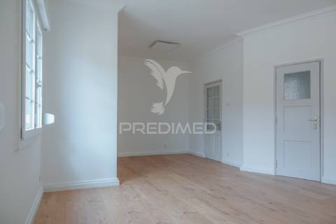 Apartamento t5 com terraço no centro histórico de abrantes - totalmente remodelado.