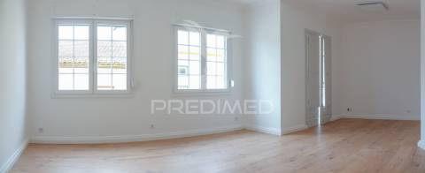 Apartamento t5 com terraço no centro histórico de abrantes - totalmente remodelado.