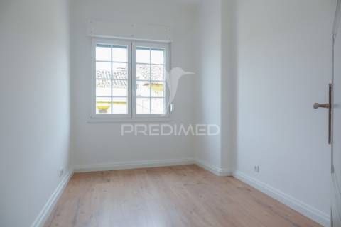 Apartamento t5 com terraço no centro histórico de abrantes - totalmente remodelado.