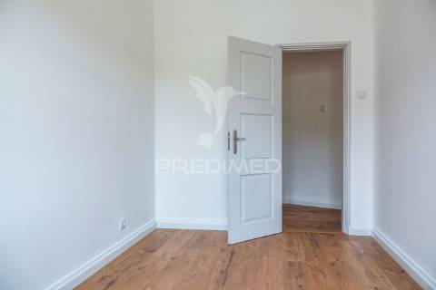 Apartamento t5 com terraço no centro histórico de abrantes - totalmente remodelado.