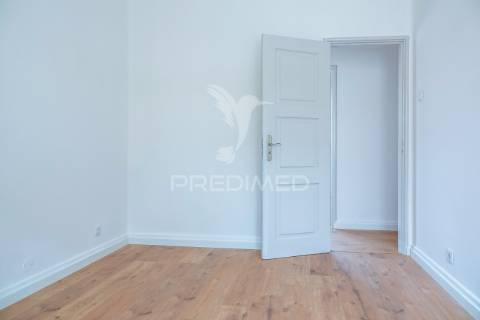 Apartamento t5 com terraço no centro histórico de abrantes - totalmente remodelado.