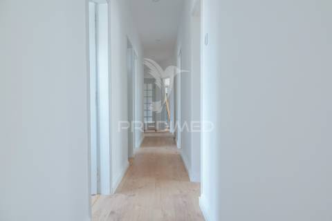 Apartamento t5 com terraço no centro histórico de abrantes - totalmente remodelado.