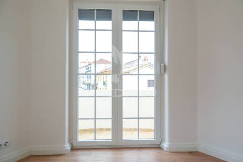 Apartamento t5 com terraço no centro histórico de abrantes - totalmente remodelado.