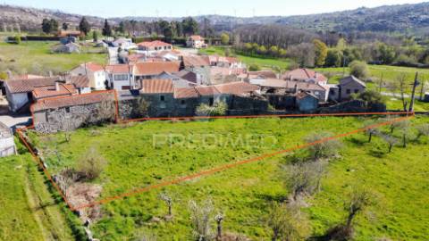 Casas em rio de moinhos com terreno para recuperar