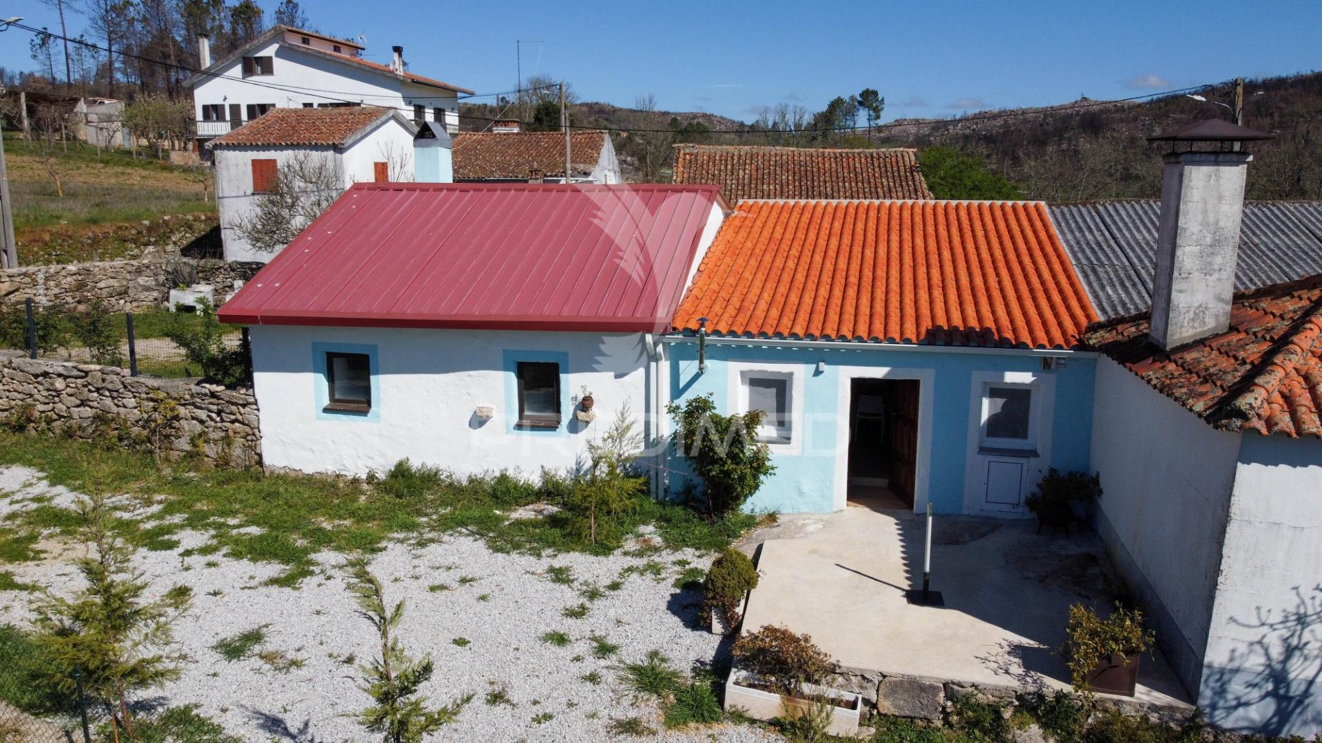 Casas em rio de moinhos