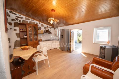 Casas em rio de moinhos