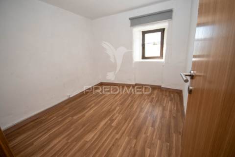 Casas em rio de moinhos