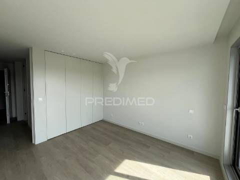 T1 no último piso com terraço e vistas desafogadas - azurém - guimarães