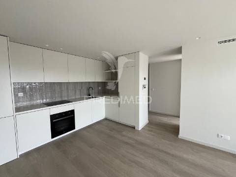 T1 no último piso com terraço e vistas desafogadas - azurém - guimarães