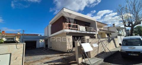 Moradia t4 em palmeira