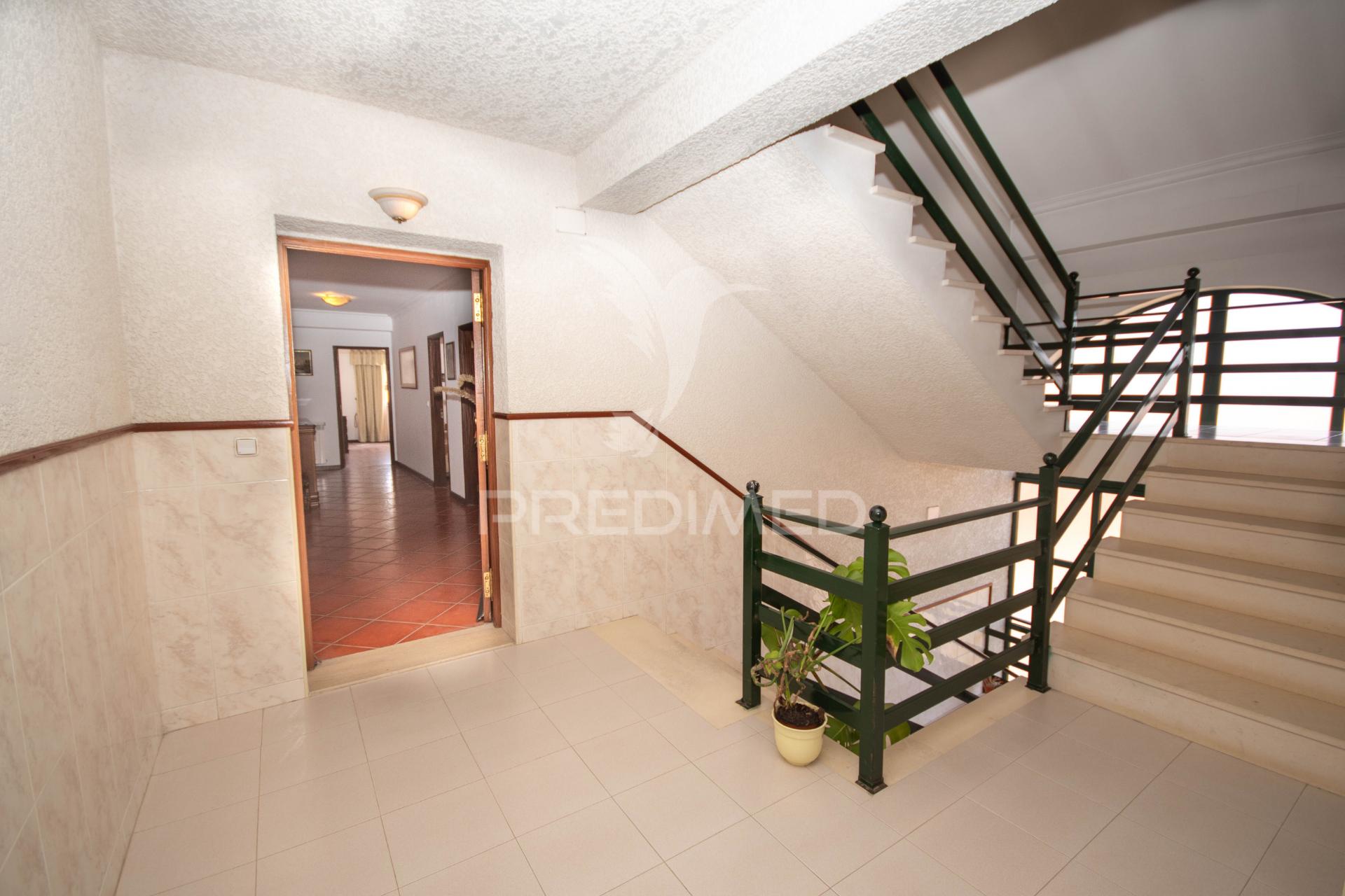 T3 com 162 m² com garagem e sótão no bairro da luz – guarda