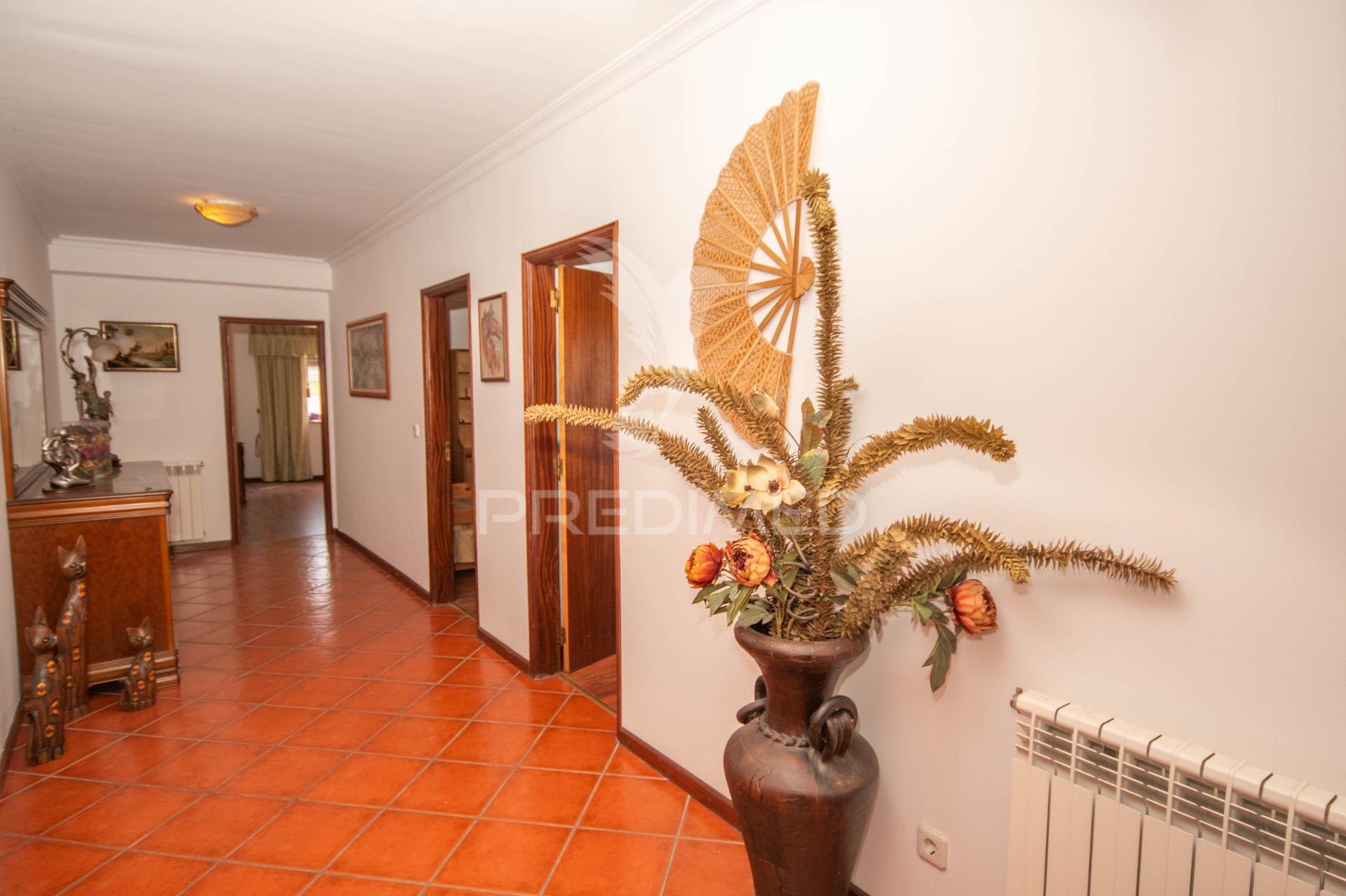 T3 com 162 m² com garagem e sótão no bairro da luz – guarda