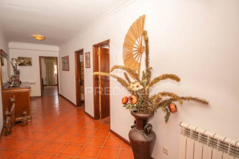 T3 com 162 m² com garagem e sótão no bairro da luz – guarda