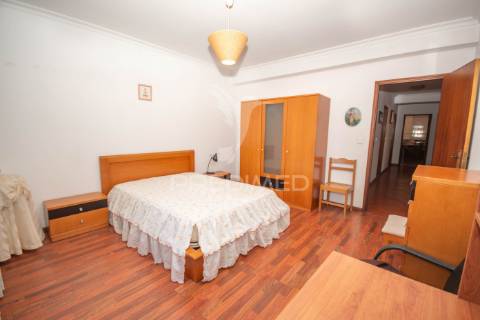 T3 com 162 m² com garagem e sótão no bairro da luz – guarda