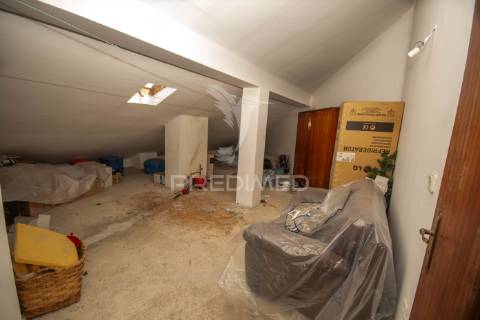 T3 com 162 m² com garagem e sótão no bairro da luz – guarda