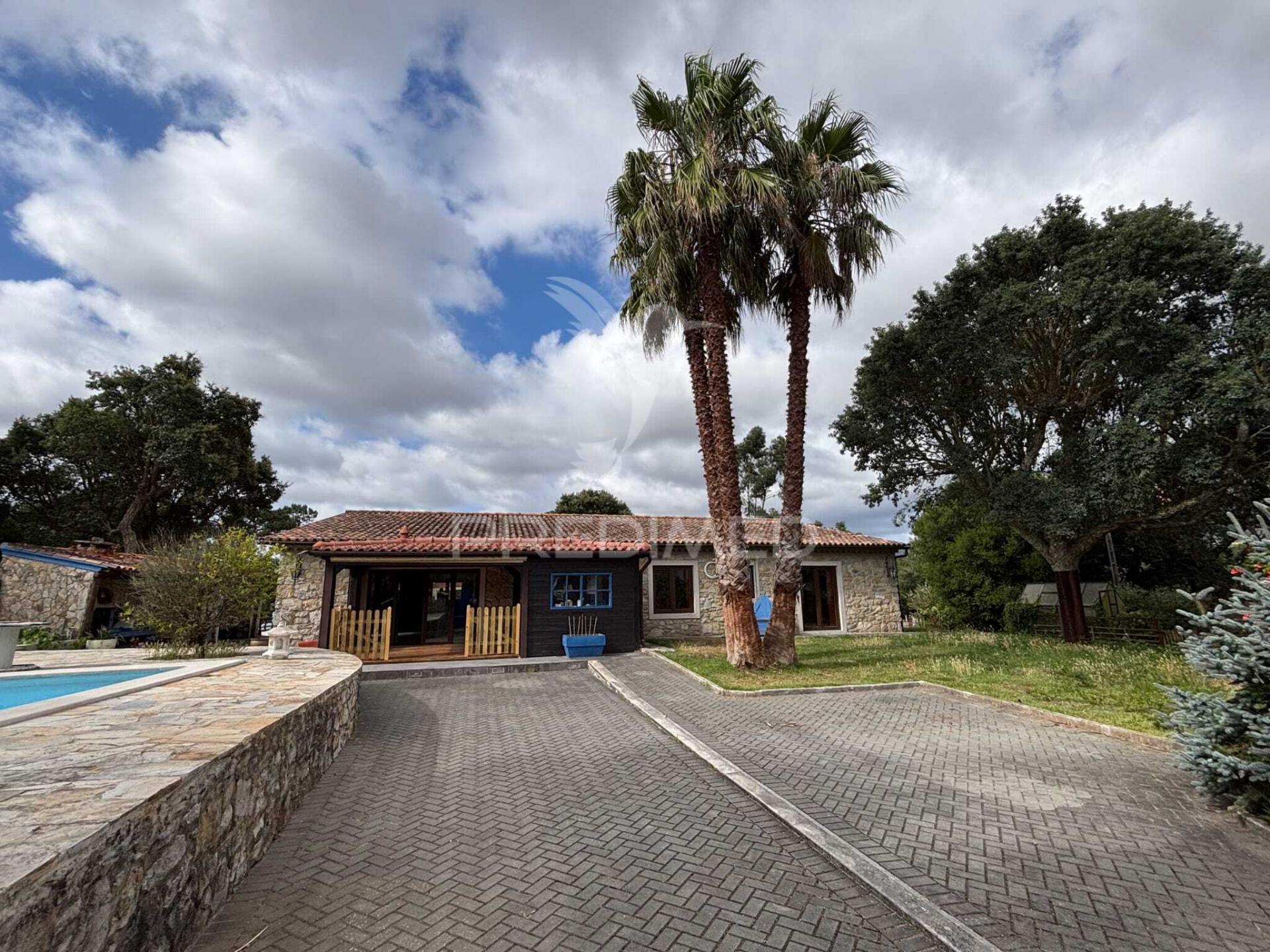 Moradia t3 com potencial de alojamento local, piscina e sustentabilidade  ​
