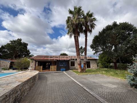 Moradia t3 com potencial de alojamento local, piscina e sustentabilidade  ​