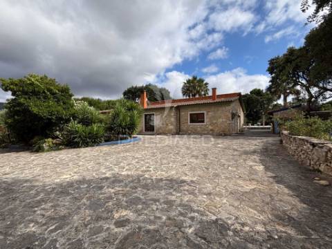 Moradia t3 com potencial de alojamento local, piscina e sustentabilidade  ​