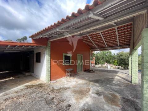 Moradia t3 com potencial de alojamento local, piscina e sustentabilidade  ​