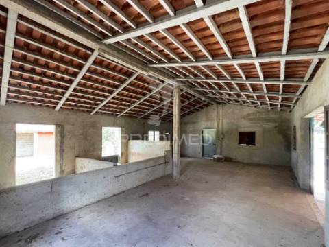 Moradia t3 com potencial de alojamento local, piscina e sustentabilidade  ​