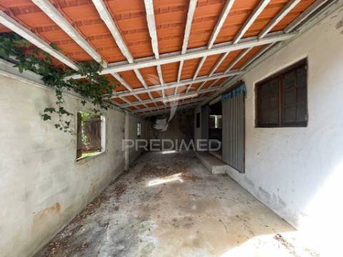 Moradia t3 com potencial de alojamento local, piscina e sustentabilidade  ​