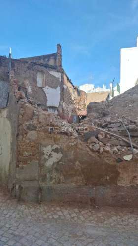 Ruina na zona ribeirinha de portimão