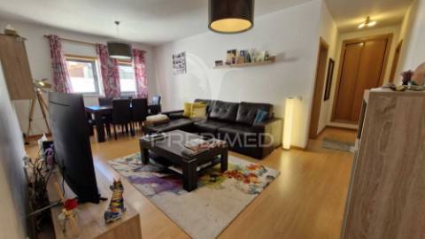 Apartamento t1 com box fechada