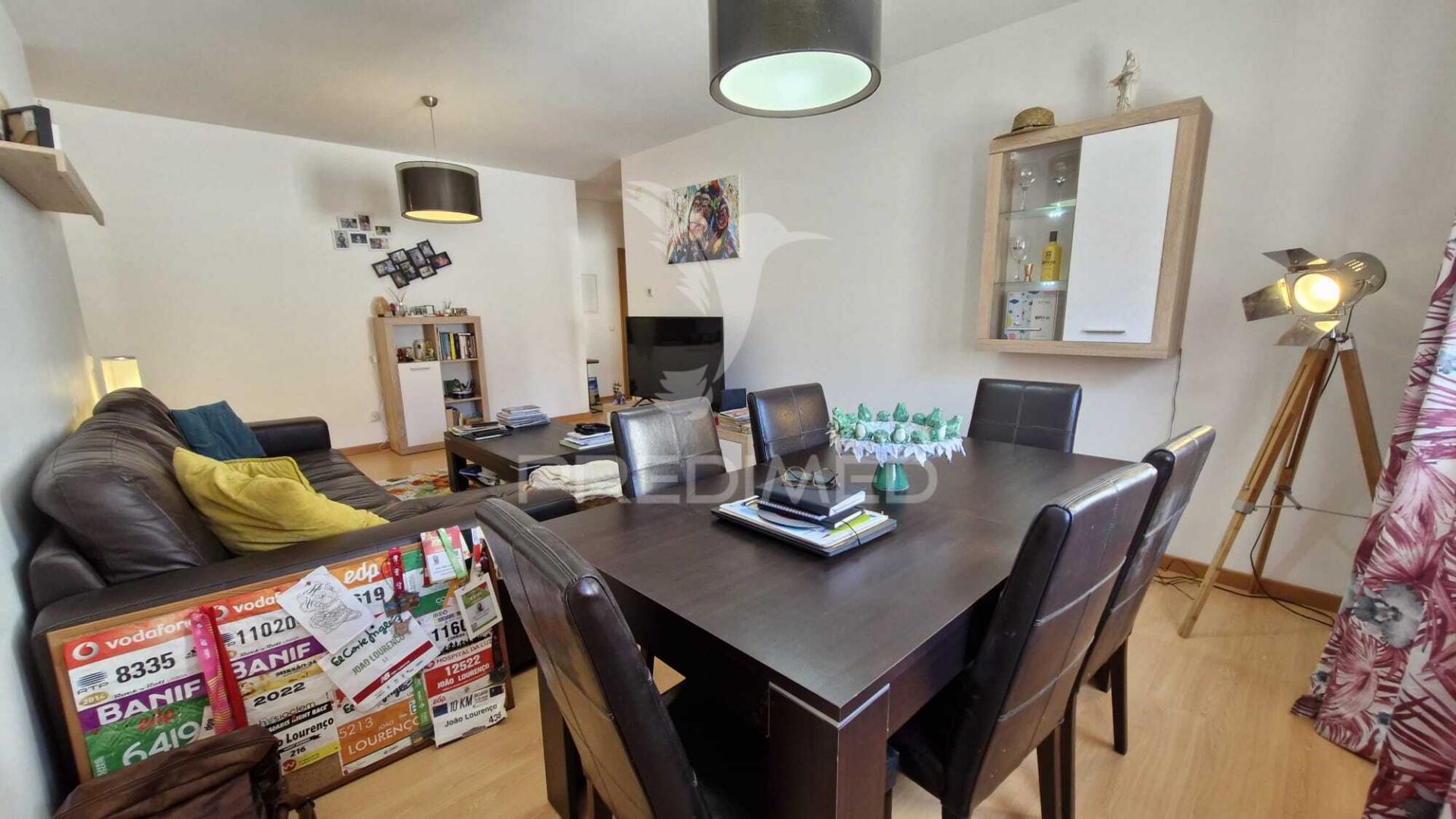 Apartamento t1 com box fechada