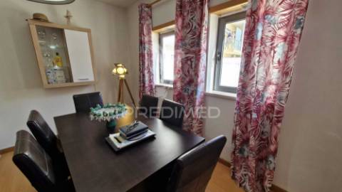 Apartamento t1 com box fechada