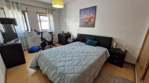 Apartamento t1 com box fechada