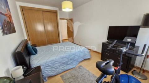 Apartamento t1 com box fechada