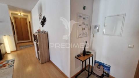 Apartamento t1 com box fechada