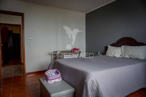 Moradia t2 com vista mar – silveira, lajes do pico