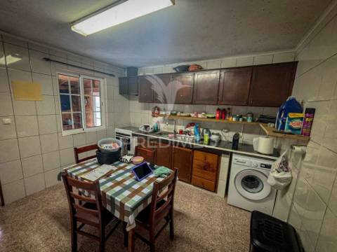 Moradia t2 com vista mar – silveira, lajes do pico