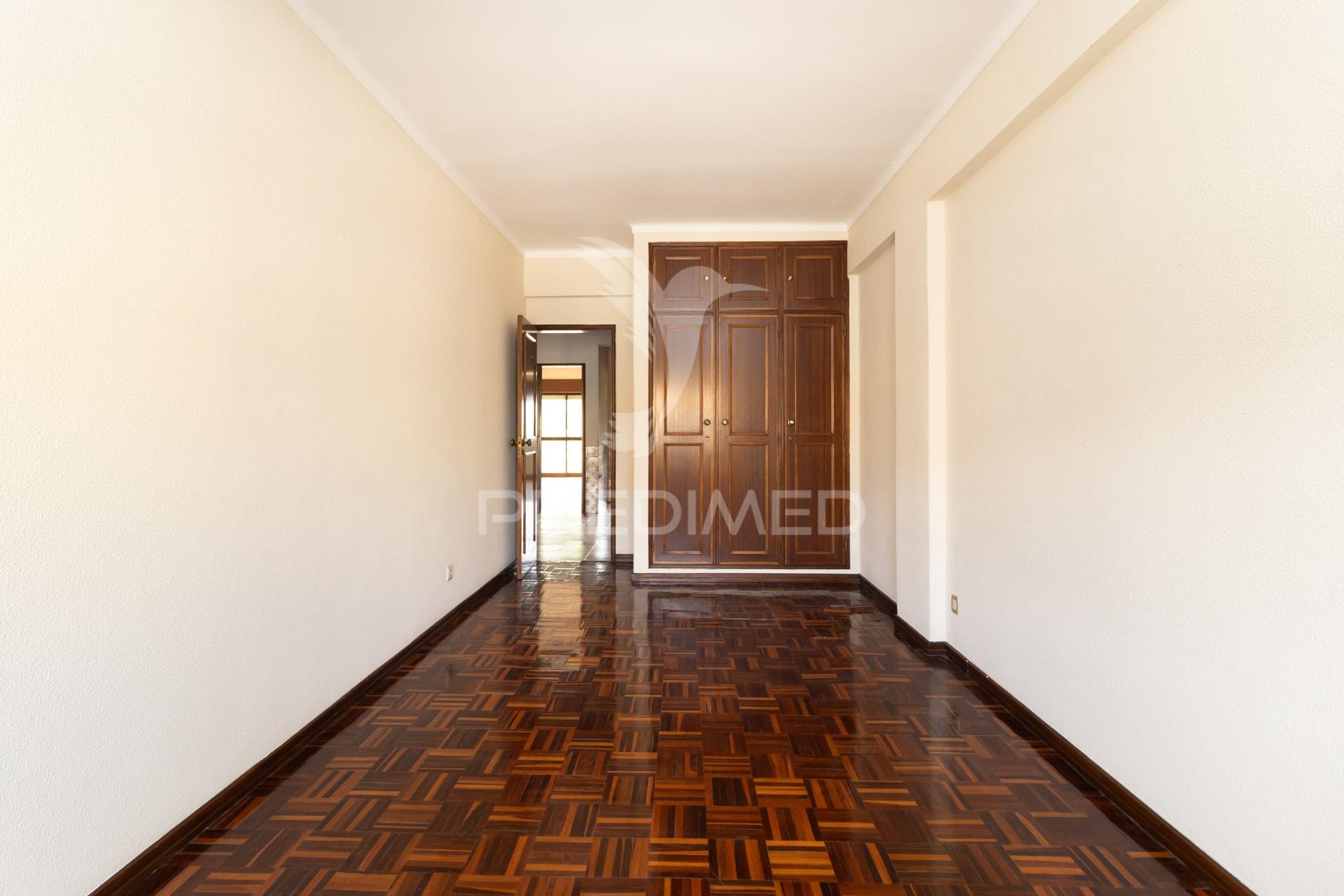 Apartamento t3 na avenida dos ciprestes