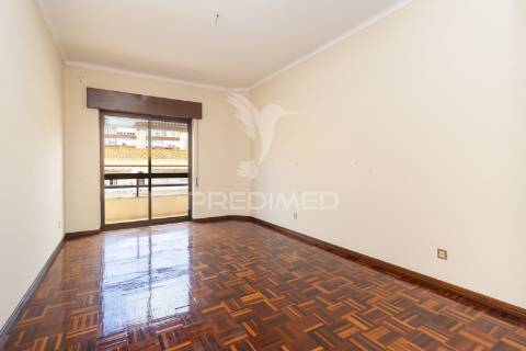 Apartamento t3 na avenida dos ciprestes