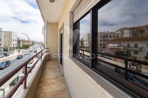 Apartamento t3 na avenida dos ciprestes