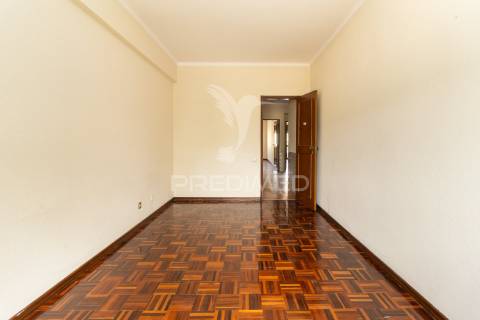 Apartamento t3 na avenida dos ciprestes