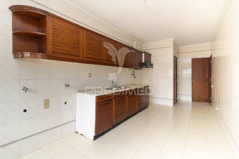 Apartamento t3 na avenida dos ciprestes