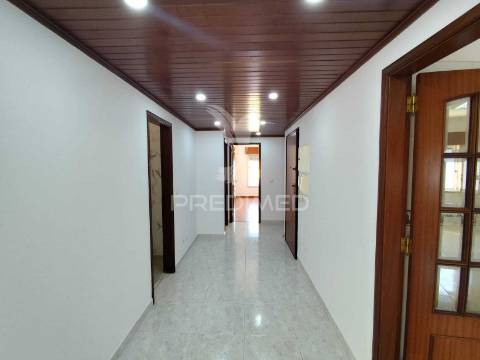 T3 remodelado , para arrendar em santa marta do pinhal