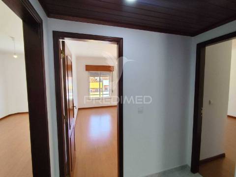 T3 remodelado , para arrendar em santa marta do pinhal