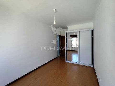 T3 remodelado , para arrendar em santa marta do pinhal