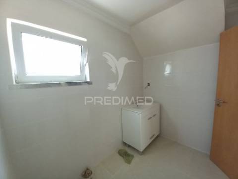 Vende se moradia t4+2 foros da amora