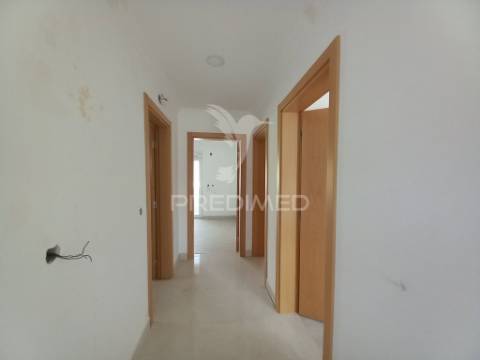 Vende se moradia t4+2 foros da amora